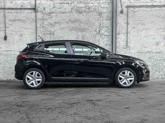 Renault Clio 1.0 TCe Business 91pk 2022, N-633-TV
