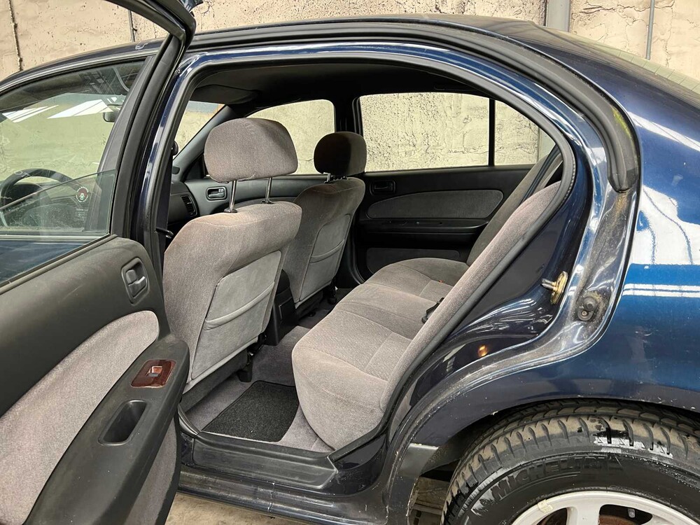 Nissan Maxima QX 2.0 V6 SE 140hp 1996, NL-ZN-98