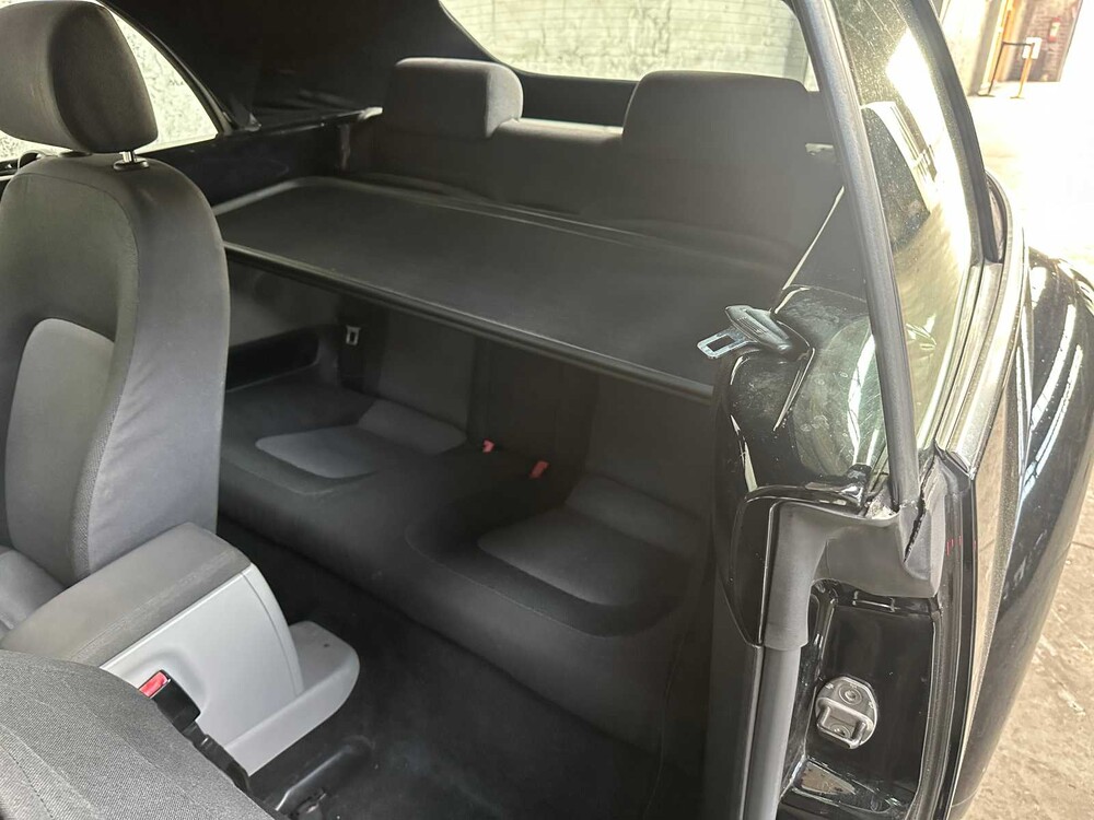 Volkswagen New Beetle Cabriolet 1.6 102PS 2003, 75-GNV-4