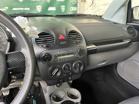 Volkswagen New Beetle Cabriolet 1.6 102pk 2003, 75-GNV-4