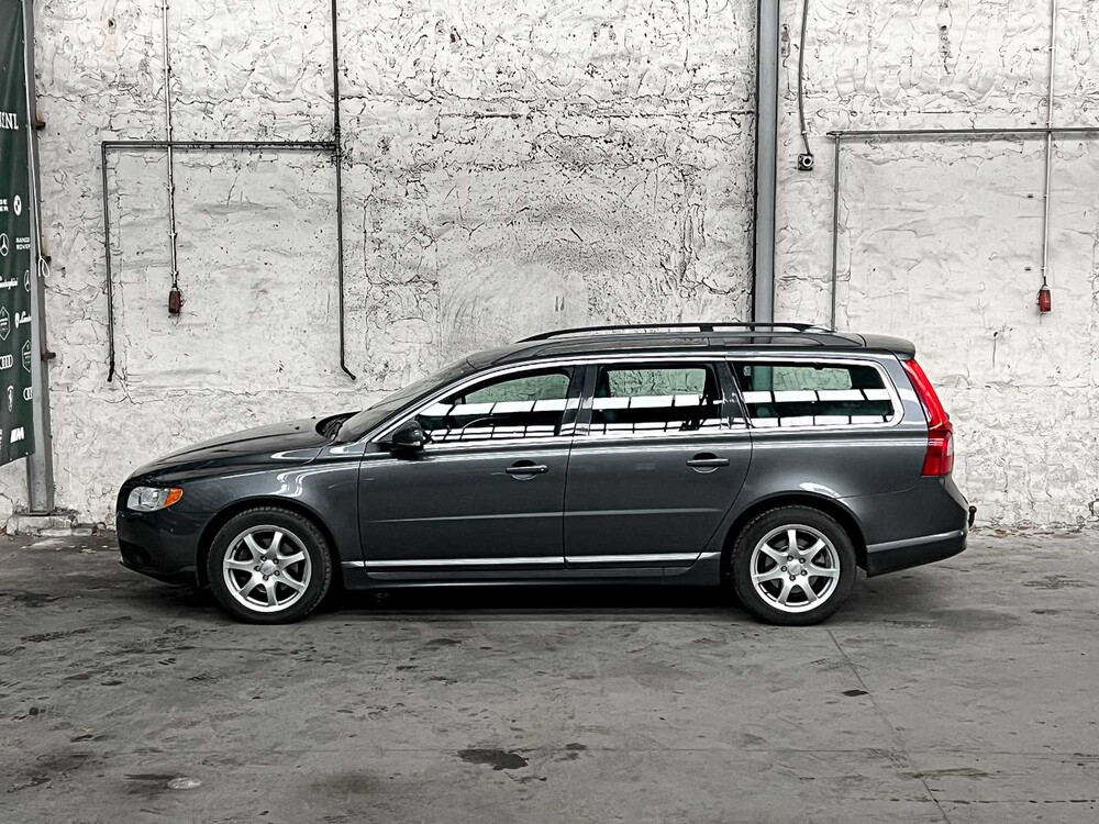 Volvo V70 1.6 T4F Summum 179PS 2012, HS-243-Z