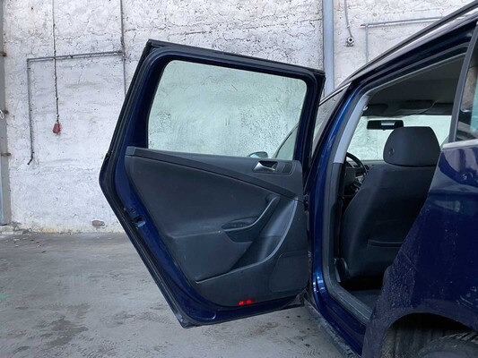 Volkswagen Passat Variant 2.0 TDI Highline 140pk 2008, 29-ZKV-8
