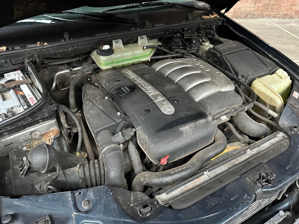 Mercedes-Benz M-Klasse 270 CDI 163PS 2001 (Original-NL), 95-HF-SV