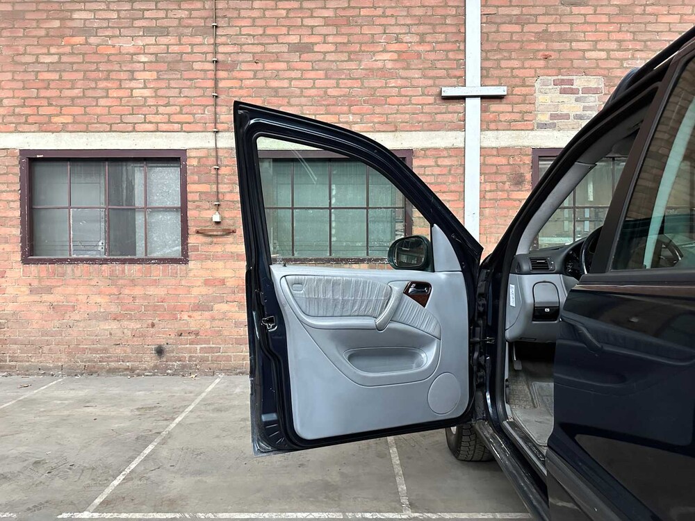 Mercedes-Benz M-Klasse 270 CDI 163PS 2001 (Original-NL), 95-HF-SV