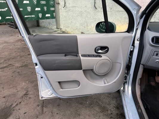 Renault Modus 1.4-16V 98pk 2005, 51-RB-DV