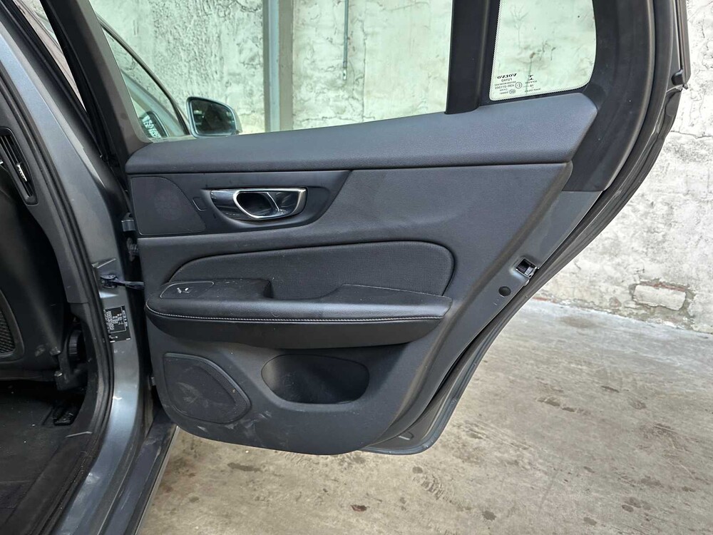 Volvo V60 2.0 D3 Momentum 150PS 2019, G-381-LP