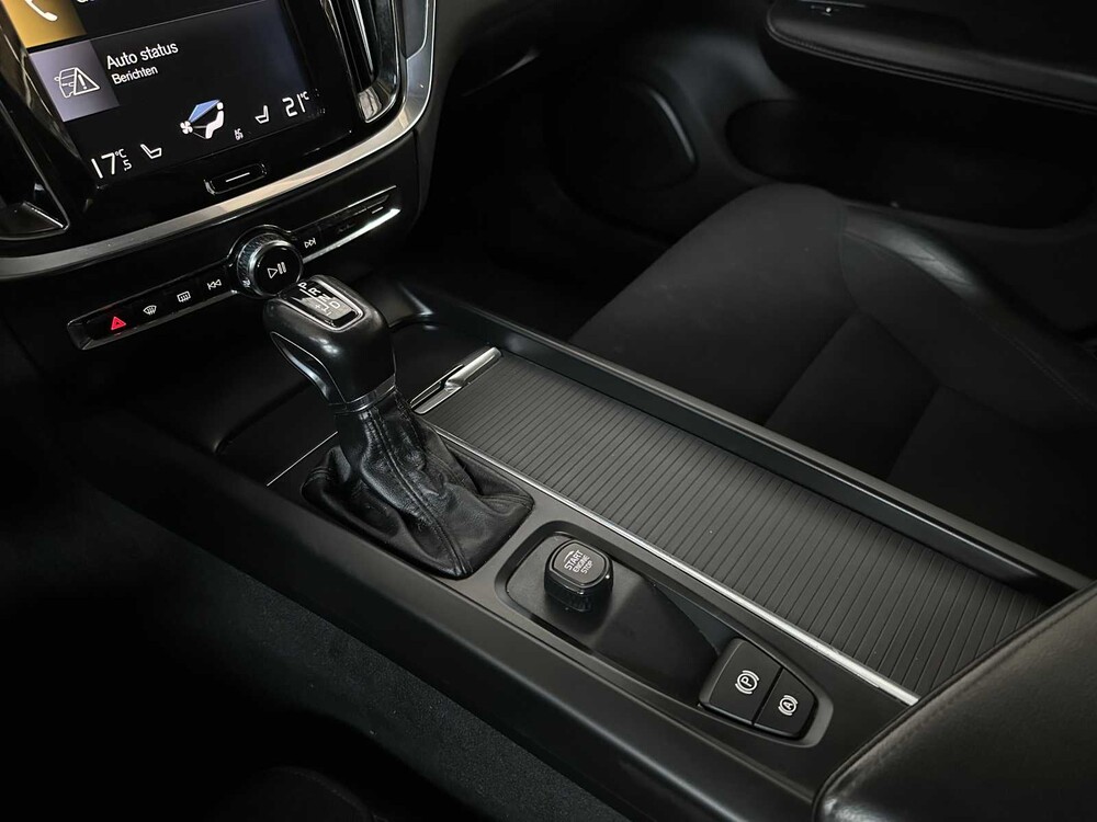 Volvo V60 2.0 D3 Momentum 150PS 2019, G-381-LP