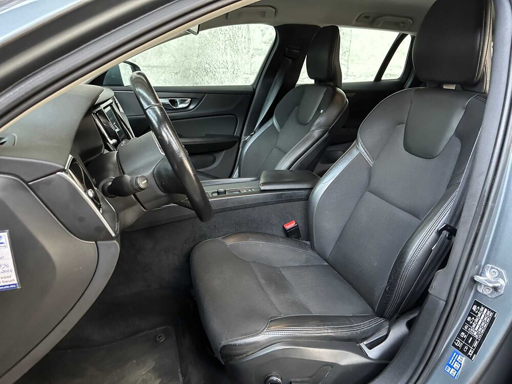 Volvo V60 2.0 D3 Momentum 150PS 2019, G-381-LP