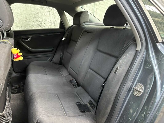 Audi A4 Limousine 2.0 FSI 150pk 2002 75-JZ-RP