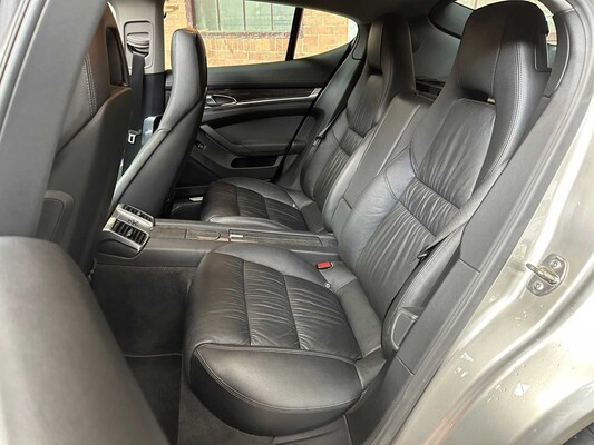 Porsche Panamera 4S 4.8 V8 400hp 2012