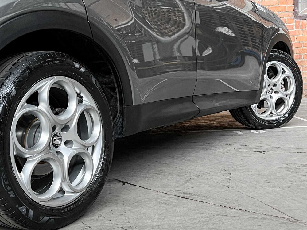 Alfa Romeo Tonale 1.5T Hybrid Sprint Automatic 130PS 2022 (Erstbesitzer)