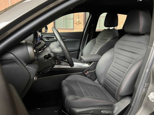 Alfa Romeo Tonale 1.5T Hybrid Sprint Automatic 130hp 2022 (First-Owner)