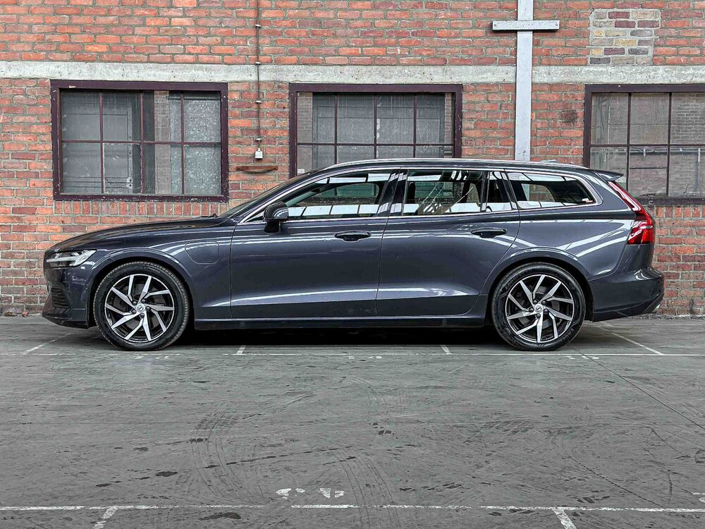 Volvo V60 2.0 T6 Twin Engine AWD Momentum Pro 253PS 2020, H-754-FN