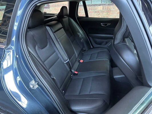 Volvo V60 2.0 T6 Twin Engine AWD Momentum Pro 253hp 2020, H-754-FN