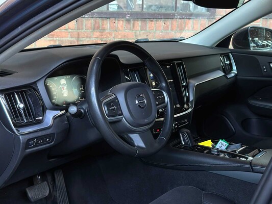 Volvo V60 2.0 T6 Twin Engine AWD Momentum Pro 253hp 2020, H-754-FN