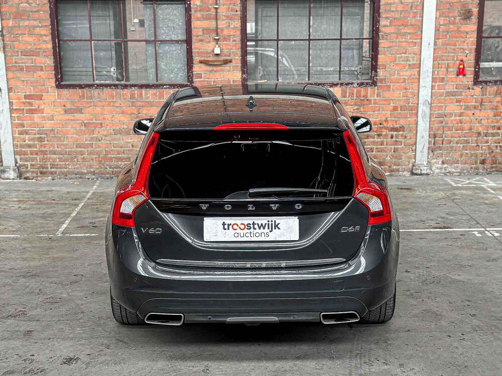 Volvo V60 2.4 D6 Twin Engine Momentum 220PS 2015, HN-681-H