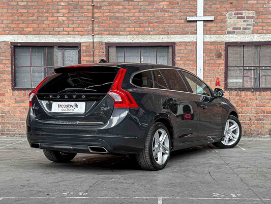 Volvo V60 2.4 D6 Twin Engine Momentum 220hp 2015, HN-681-H
