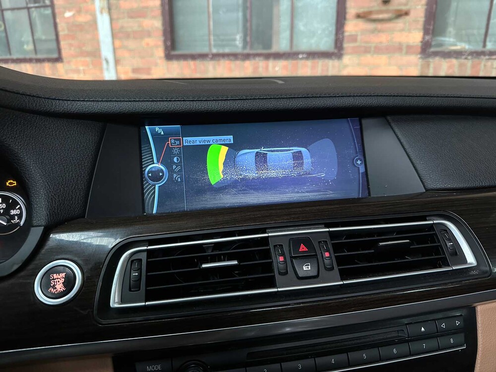 BMW 750Li xDrive 4.4 V8 405PS 2010 7er F02 