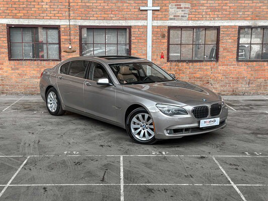 BMW 750Li xDrive 4.4 V8 405hp 2010 7 Series F02