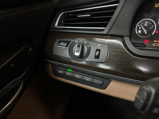BMW 750Li xDrive 4.4 V8 405hp 2010 7 Series F02