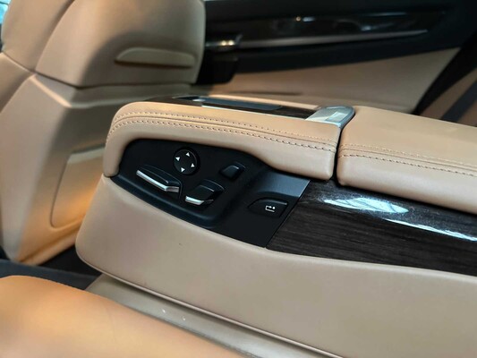 BMW 750Li xDrive 4.4 V8 405hp 2010 7 Series F02