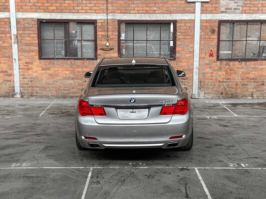 BMW 750Li xDrive 4.4 V8 405hp 2010 7 Series F02
