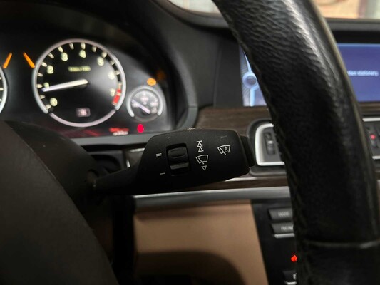 BMW 750Li xDrive 4.4 V8 405hp 2010 7 Series F02