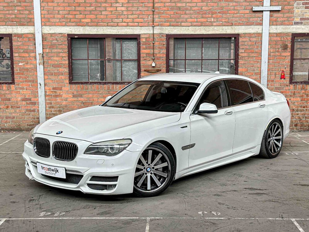 BMW ActiveHybrid7 F04 4.4 V8 465PS 2011