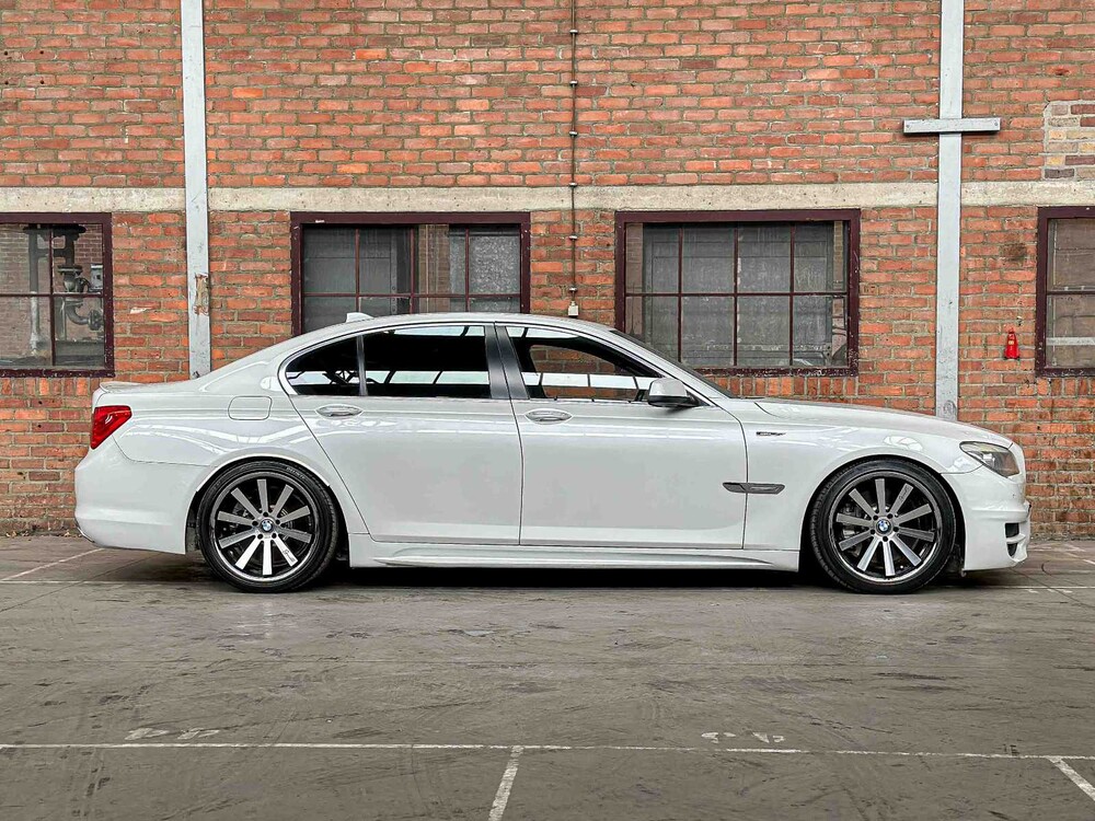 BMW ActiveHybrid7 F04 4.4 V8 465PS 2011