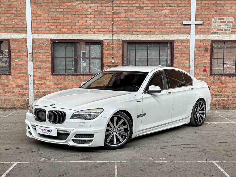 BMW ActiveHybrid7 F04 4.4 V8 465PS 2011