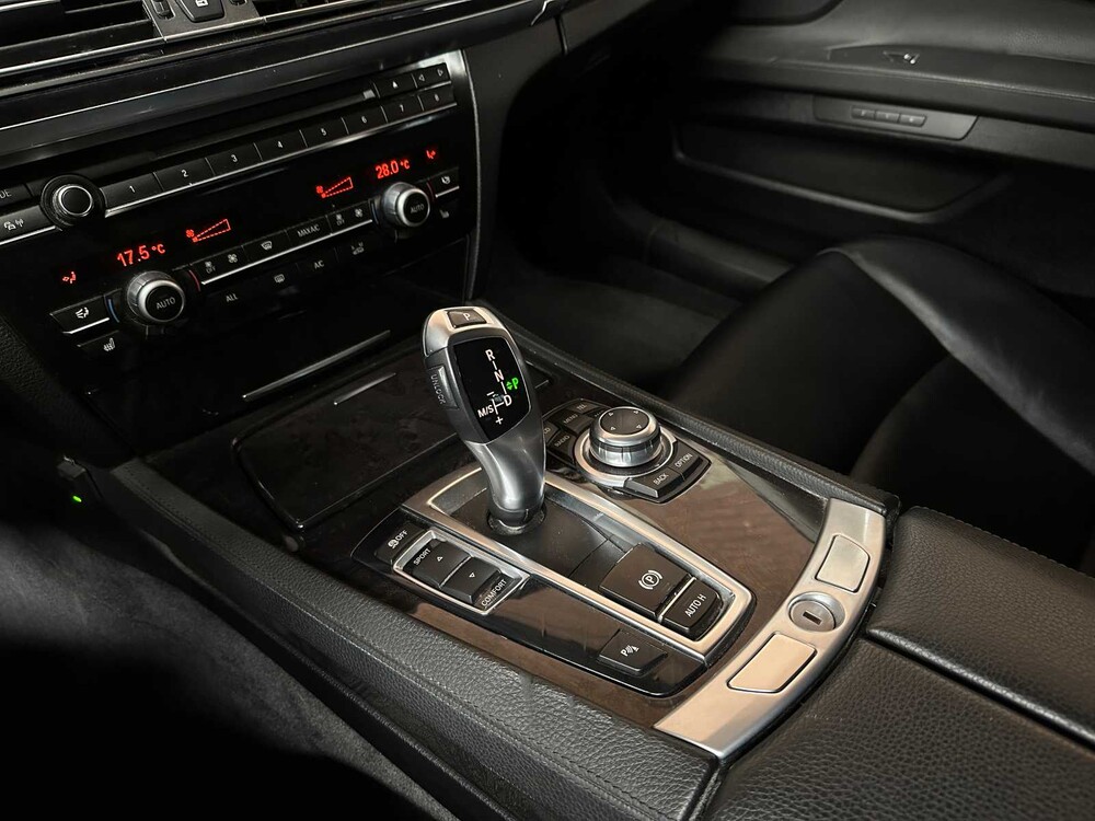 BMW ActiveHybrid7 F04 4.4 V8 465PS 2011