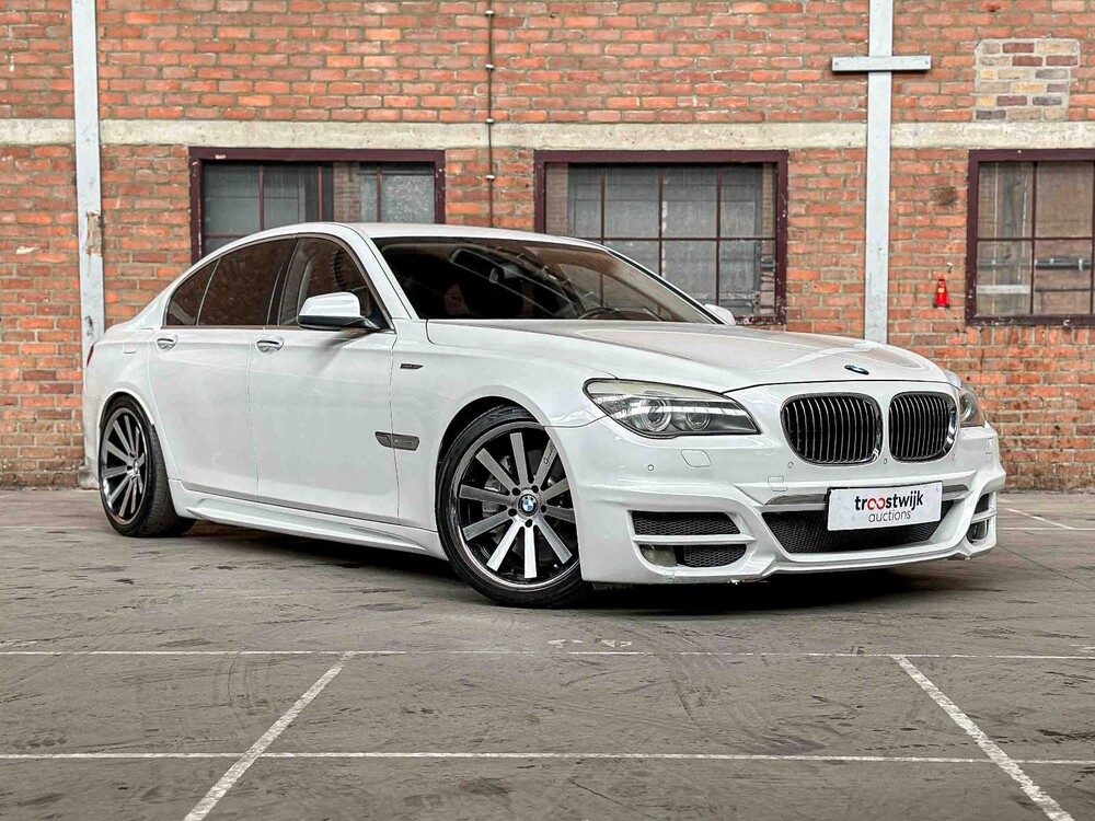 BMW ActiveHybrid7 F04 4.4 V8 465PS 2011