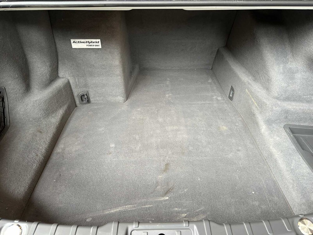 BMW ActiveHybrid7 F04 4.4 V8 465PS 2011