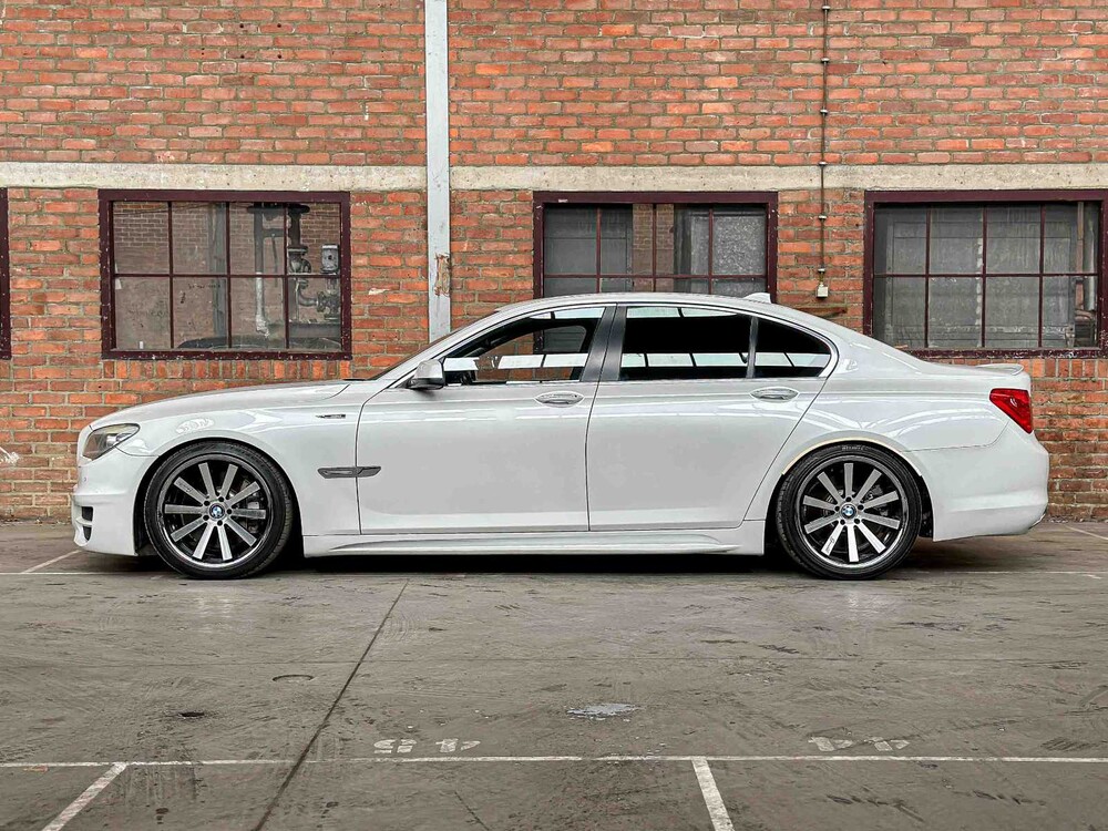 BMW ActiveHybrid7 F04 4.4 V8 465PS 2011