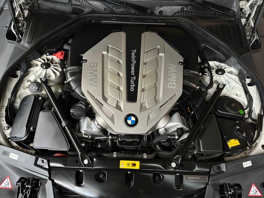 BMW ActiveHybrid7 F04 4.4 V8 465hp 2011