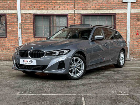Luxury & sports cars in Boxmeer