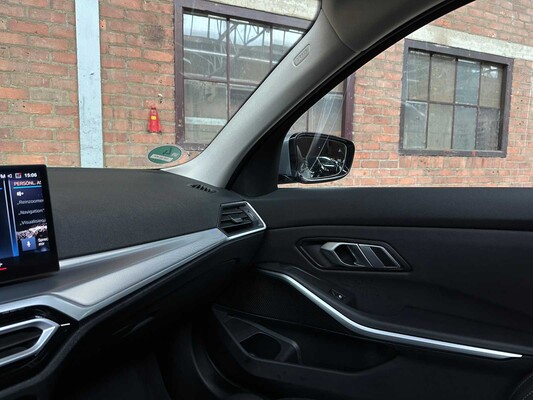 BMW 318d Touring 2.0 G21 150hp 2023 3-Series