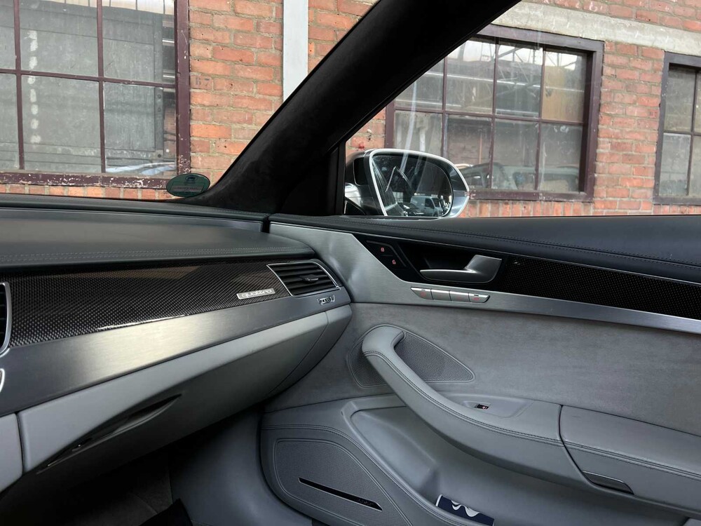 Audi S8 Plus 4.0 TFSI V8T Quattro 605PS 2016