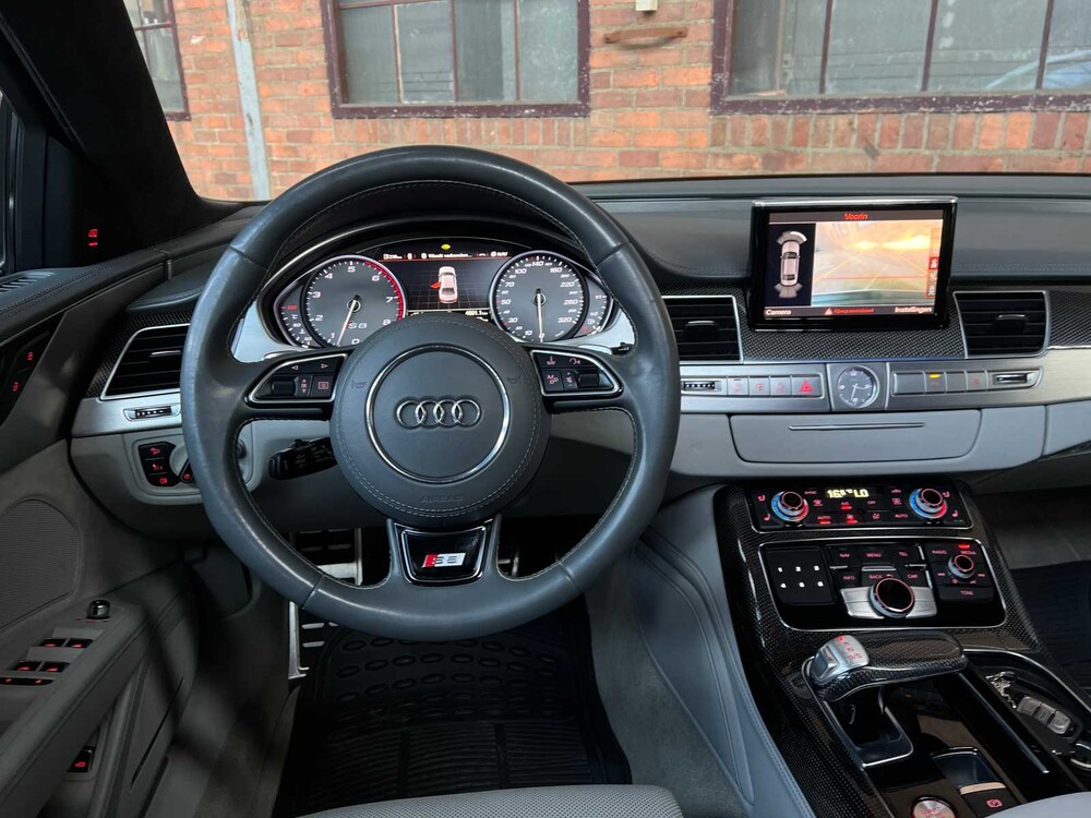 Audi S8 Plus 4.0 TFSI V8T Quattro 605PS 2016