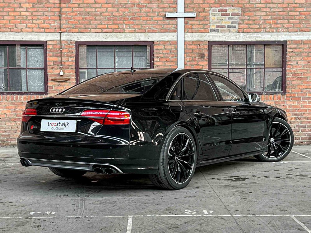 Audi S8 Plus 4.0 TFSI V8T Quattro 605PS 2016