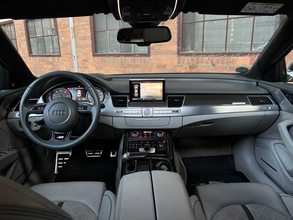 Audi S8 Plus 4.0 TFSI V8T Quattro 605PS 2016