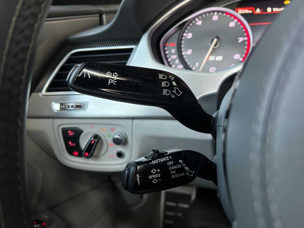 Audi S8 Plus 4.0 TFSI V8T Quattro 605PS 2016