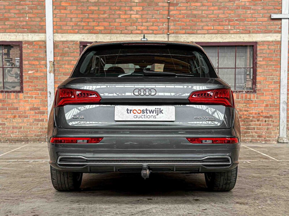 Audi Q5 50 TFSI e Quattro S Edition 252PS 2020, J-208-DS