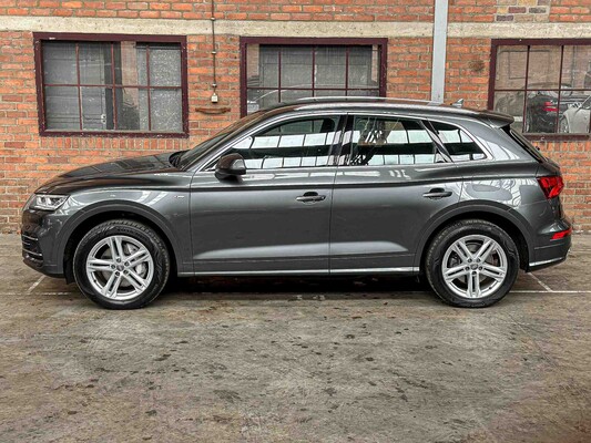 Audi Q5 50 TFSI e Quattro S Edition 252hp 2020, J-208-DS