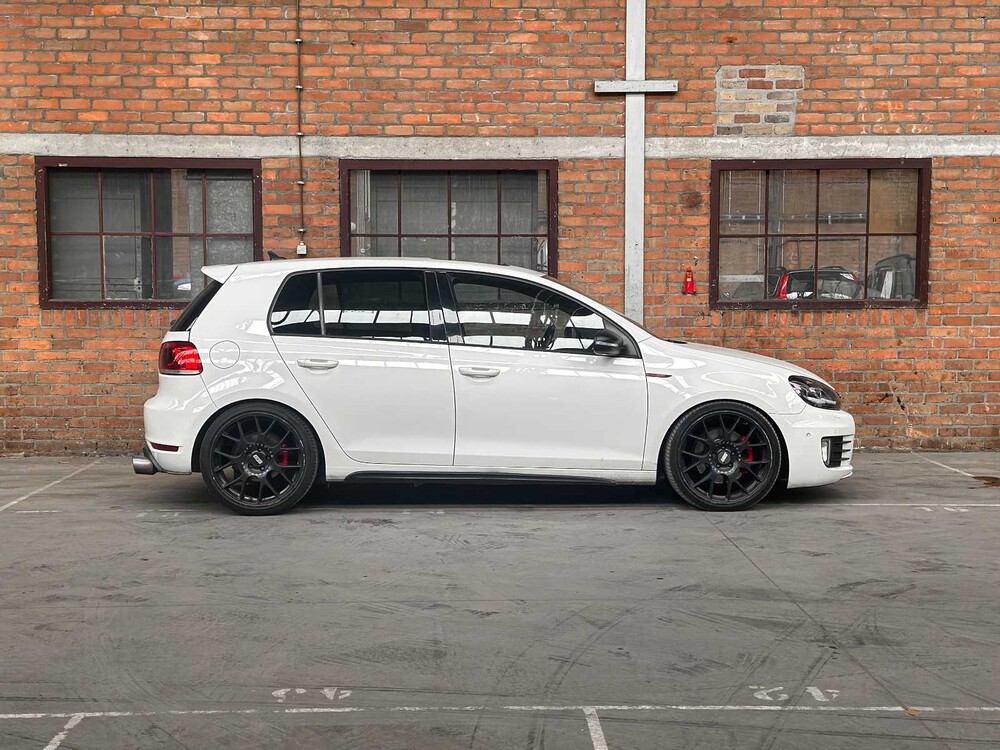 Volkswagen Golf GTI 2.0 211PS 2011, 13-PFJ-7