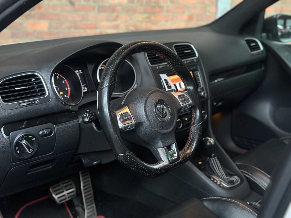 Volkswagen Golf GTI 2.0 211PS 2011, 13-PFJ-7