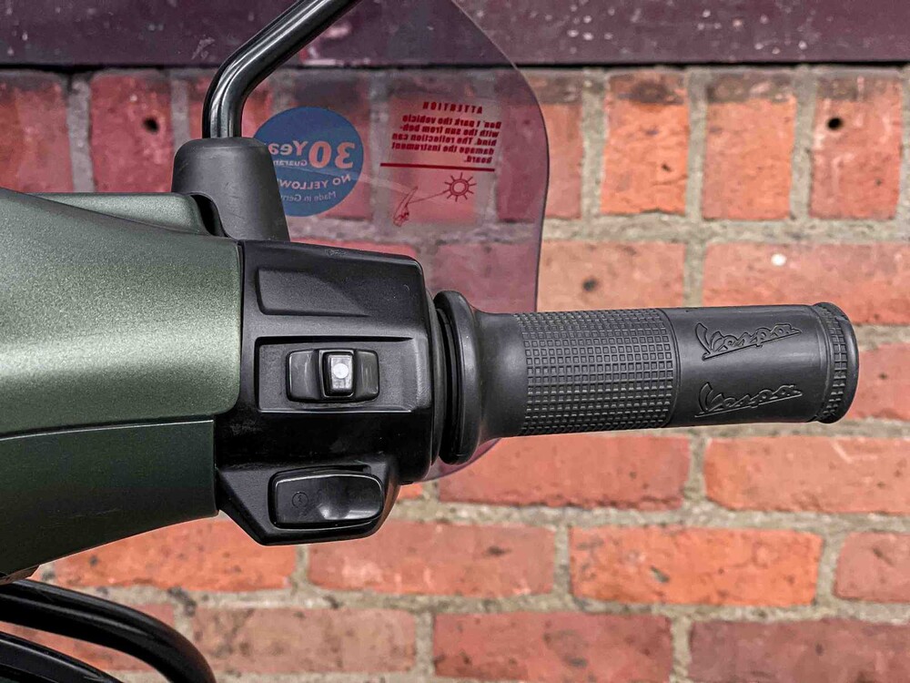 Vespa Sprint 4T 49cc (CUSTOM) Piaggio, DJT-60-K Roller