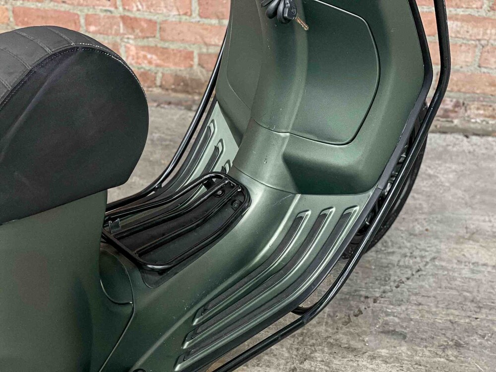 Vespa Sprint 4T 49cc (CUSTOM) Piaggio, DJT-60-K Roller