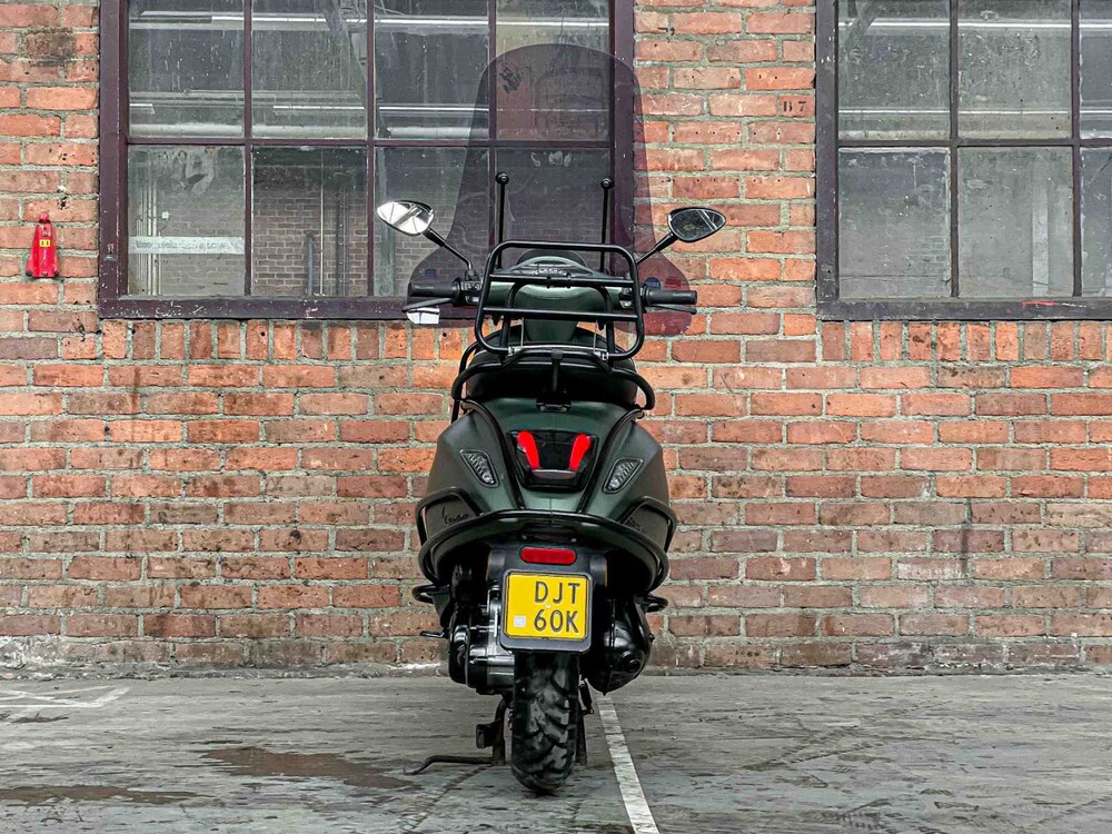 Vespa Sprint 4T 49cc (CUSTOM) Piaggio, DJT-60-K Roller