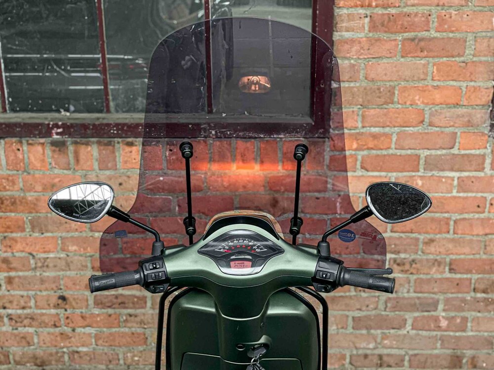 Vespa Sprint 4T 49cc (CUSTOM) Piaggio, DJT-60-K Roller